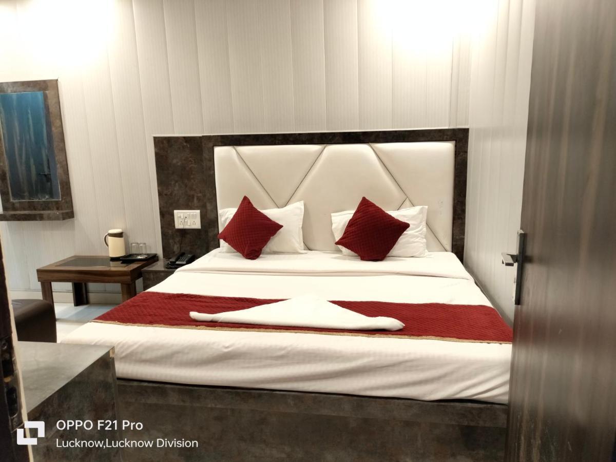 Hotel Kbs Lakhnaú Exteriér fotografie